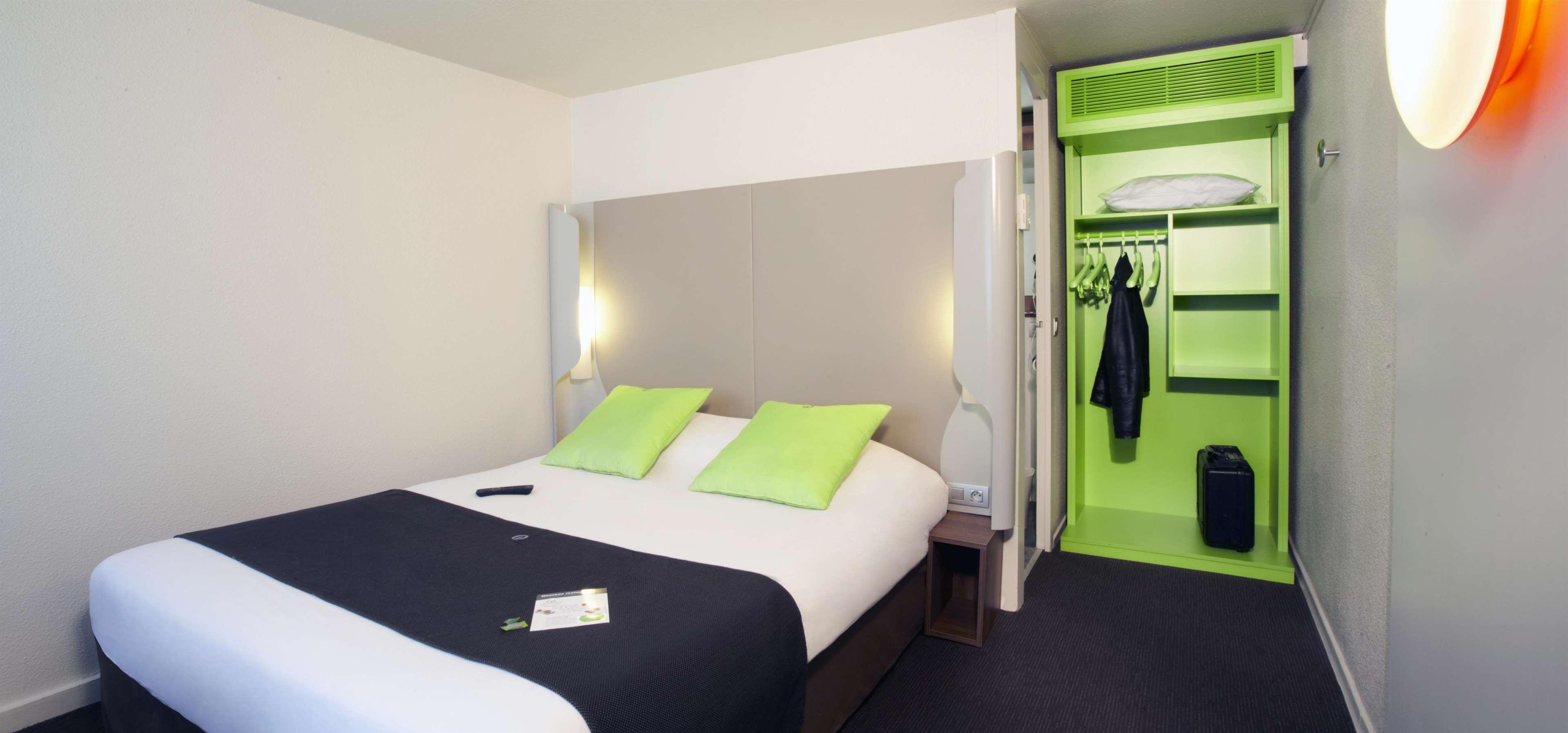 Campanile Brest - Gouesnou Aeroport Hotel Quarto foto