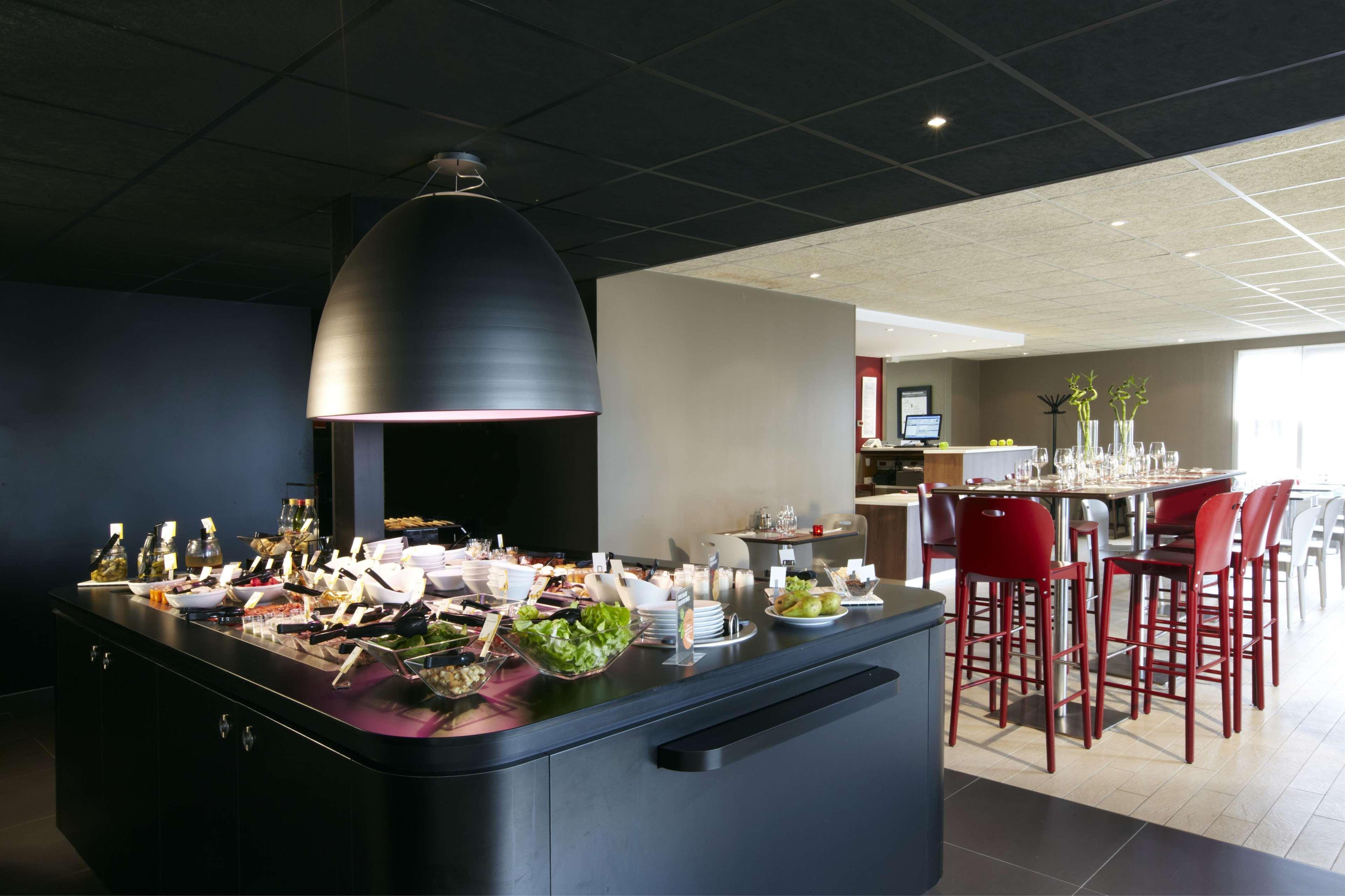 Campanile Brest - Gouesnou Aeroport Hotel Restaurante foto