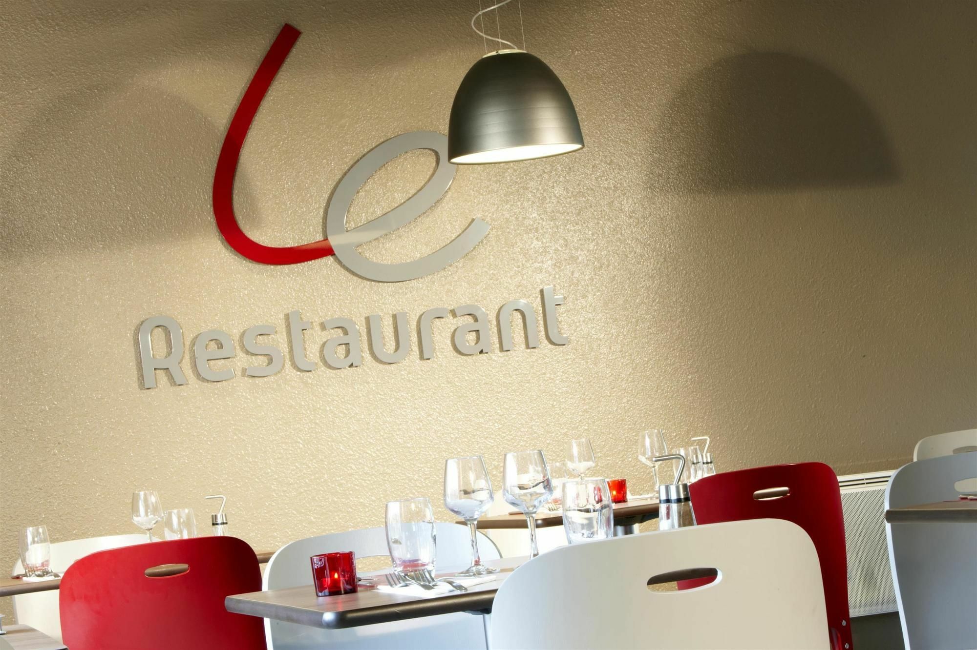 Campanile Brest - Gouesnou Aeroport Hotel Restaurante foto